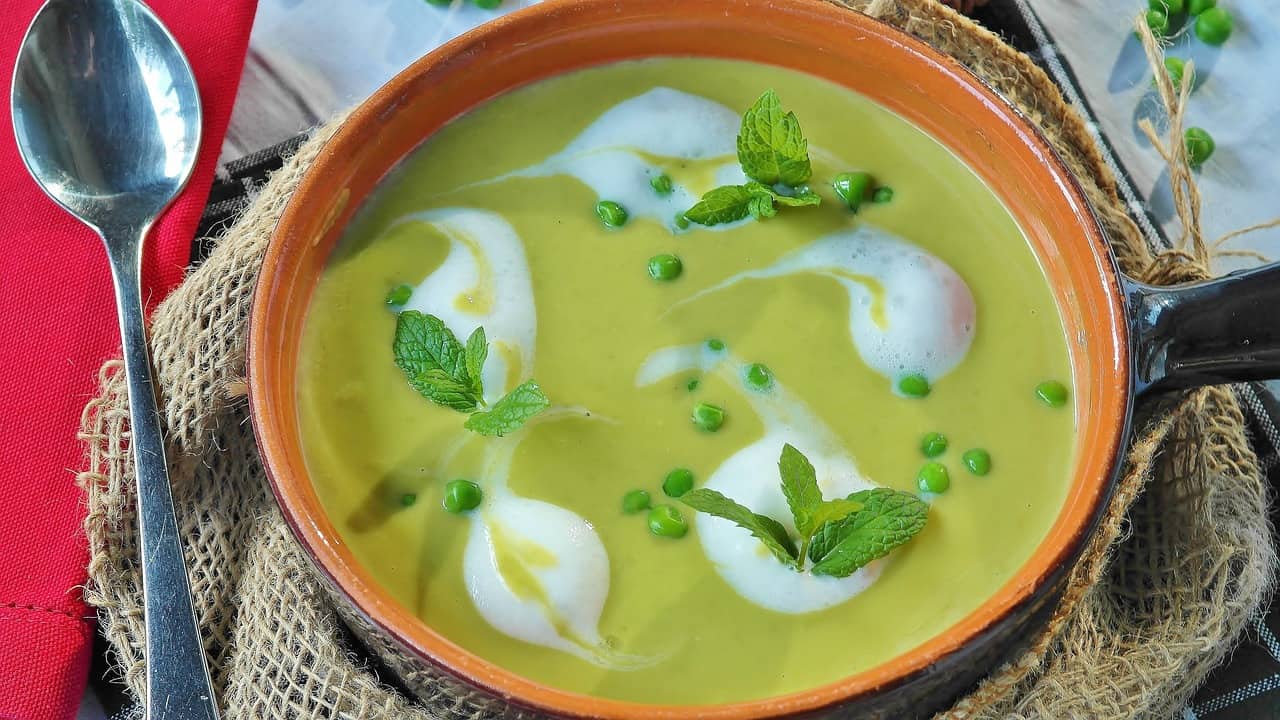 Sour cream on pea soup