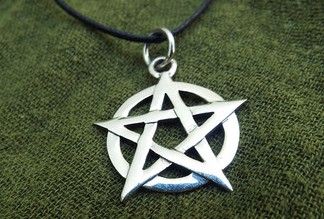 serebro-magicheskie-i-tselebnye-svojstva-podveska-pentagramma...